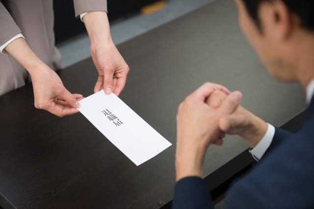部下から退職したいといわれた時のベストな対応とは?